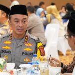 Kapolda Sumsel, Irjen Pol Sandi Nugroho, saat bincang santai dengan jurnalis di acara Buka Bersama, Jum'at (27/2/26). Fhoto: Istimewa