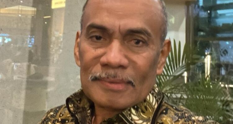 Prof DR La Ode Husen, SH, M.Hum