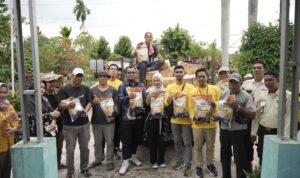 Komitmen Nyata, PT Pusri Bagikan 28 Ribu Paket Sembako Gratis untuk Warga Komitmen Nyata, PT Pusri Bagikan 28 Ribu Paket Sembako Gratis untuk Warga