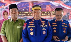 Direktur Polairud Polda Sumsel, Kombes Pol Heru Agung Nugroho, S.I.K., didampingi oleh Kabag Ops, AKBP Rahmat Sihotang, serta Kasubdit Gakkum, AKBP Chusnul Qomar, S.H., S.I.K., M.M saat di wawancarai 24detik.id, Jum'at (13/3/26). Fhoto: Suherman Direktur Polairud Polda Sumsel, Kombes Pol Heru Agung Nugroho, S.I.K., didampingi oleh Kabag Ops, AKBP Rahmat Sihotang, serta Kasubdit Gakkum, AKBP Chusnul Qomar, S.H., S.I.K., M.M saat di wawancarai 24detik.id, Jum'at (13/3/26). Fhoto: Suherman