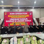 Direktur Reserse Narkoba Polda Sumsel, Kombes Pol Yulian Perdana, bersama Kapolres Empat Lawang, AKBP Abdul Aziz Septiadi, saat konferensi pers, Jum'at (24/4/26). Fhoto: Istimewa