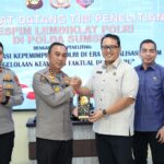 Kapolda Sumsel, Irjen Pol Sandi Nugroho, secara langsung menerima kunjungan Tim Penelitian Sespim Lemdiklat Polri di Gedung Presisi Mapolda Sumsel, Selasa, 28 April 2026.