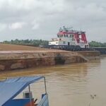 Tongkang karam di perairan Sungai Lalan, Bayung Lencir, Muba, Sabtu (18/4/26). Fhoto: Istimewa