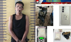 Pelaku berinisial DA dan barang bukti yang berhasil diamankan Ditresnarkoba Polda Sumsel. Fhoto: Istimewa