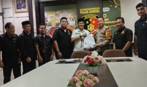 Ketua Satgassus Garda Prabowo DKD Sumsel, Rahmat Sandi Iqbal, SH, saat audensi dengan Tipidter Polda Sumsel, terkait kasus Tambang Batu Bara llegal. Selasa (5/5/26). Fhoto: Istimewa
