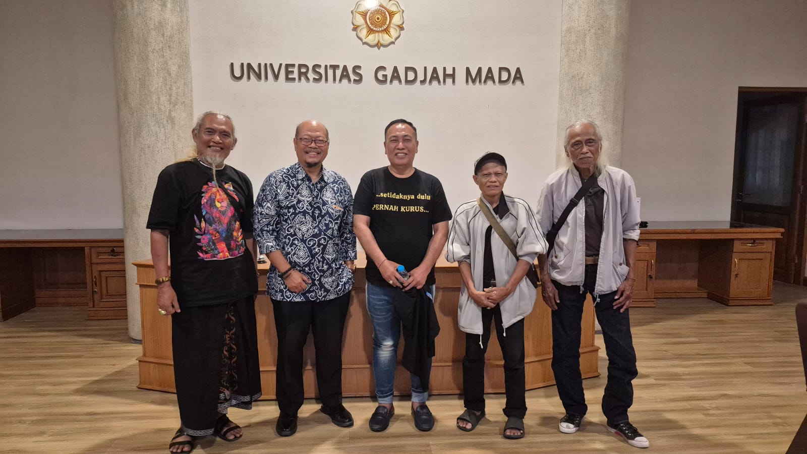 Pergelaran Puisi Negeri Retak, Ditampilkan di Purawisara Amphitheater Malioboro