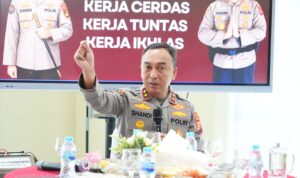 Kapolda Sumsel, Irjen Pol Sandi Nugroho saat memberikan instruksi tegas untuk memberantas narkoba sampai ke akar-akarnya, Senin (11/5/26). Fhoto : Istimewa