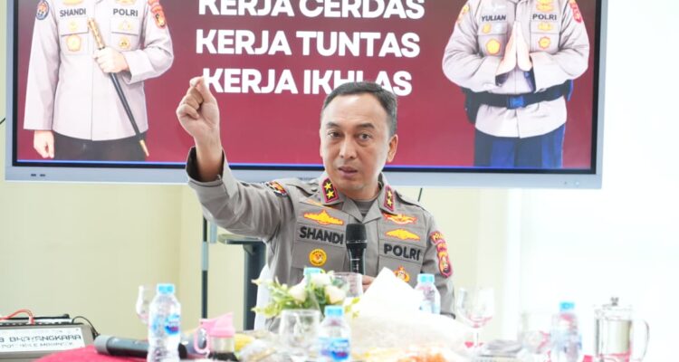 Kapolda Sumsel, Irjen Pol Sandi Nugroho saat memberikan instruksi tegas untuk memberantas narkoba sampai ke akar-akarnya, Senin (11/5/26). Fhoto : Istimewa