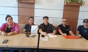 Kuasa hukum korban, Adv. Idasril Faisal Tanjung, SE, SH, MM, MH, bersama Tim, saat jumpa pers, Sabtu (9/5/26). Fhoto: Suherman