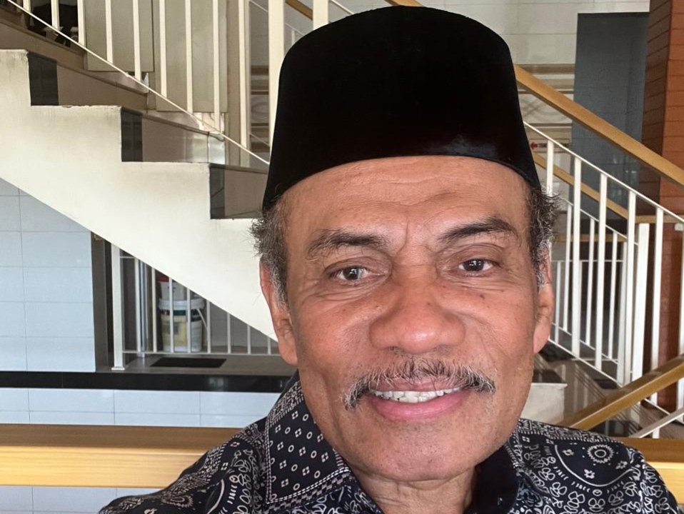 Prof. Dr. H. La Ode Husen, S.H., M.H. (Guru Besar & Pakar Hukum)