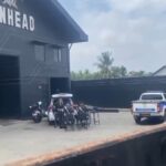 Pihak Denpom II Sriwijaya, saat melakukan olah TKP di Cafe Panhead Palembang, Sabtu (16/5/26). Fhoto: Istimewa