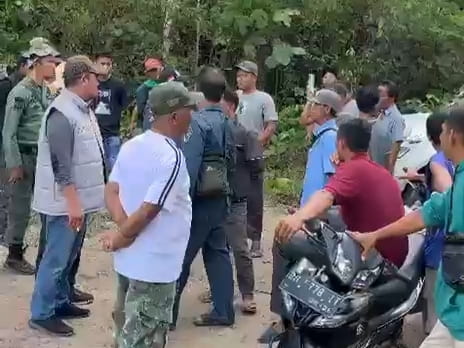 Satgas Gabungan Dikepung Puluhan Orang di Hutan Muba, Jum'at (19/6/26). Fhoto: Istimewa
