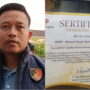 Kasubdit IV Tipidter Ditreskrimsus Polda Sumsel, AKBP Ahmad Budi Martono SIK MH, dan Penghargaan dari SKK Migas. Fhoto: Suherman