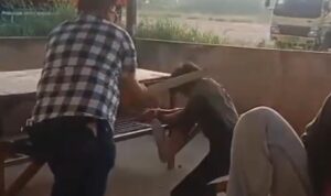 Potongan video Pengusaha Galian C bernama Ajun, saat melakukan pemukulan terhadap sopir, Sabtu (6/6/26). Fhoto: Istimewa