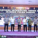 Kapolda Sumsel Irjen Pol Sandi Nugroho dan PJU serta tokoh masyarakat, saat membuka pelatihan Satkamling tahun 2026. Fhoto : Istimewa