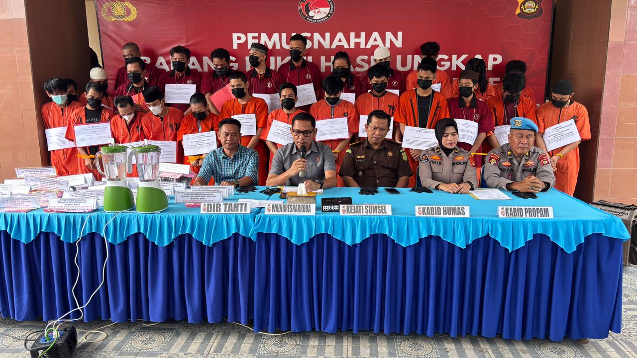 Konferensi pers yang dipimpin oleh Wadir Narkoba Polda Sumsel, AKBP God Parlasro Sinaga, SH SIK, MH, Rabu (10/6/26). Fhoto: Istimewa