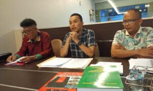 Kuasa Hukum PT Kuala Permai, Albert, SH, saat konferensi pers dengan awak media, Senin (15/6/26). Fhoto: Istimewa Kuasa Hukum PT Kuala Permai, Albert, SH, saat konferensi pers dengan awak media, Senin (15/6/26). Fhoto: Istimewa