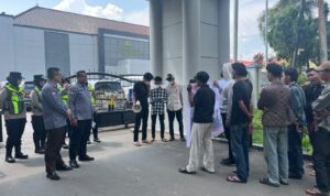 Koalisi Rakyat Pencari Keadilan resmi mendatangi Kantor Kejaksaan Negeri (Kejari) Palembang pada Rabu (24/06/2026). Fhoto: Istimewa