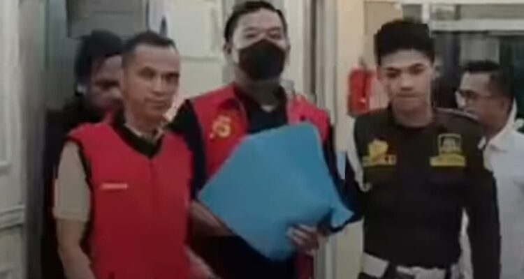 Wakil Bupati PALI Iwan Tuaji resmi kenakan rompi orange, Rabu (3/6/26). Fhoto: Istimewa