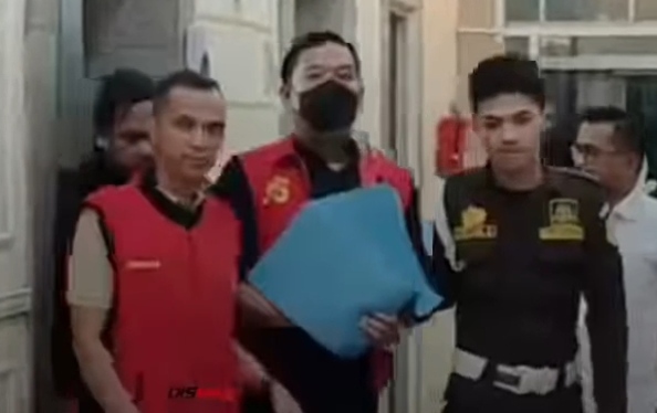 Wakil Bupati PALI Iwan Tuaji resmi kenakan rompi orange, Rabu (3/6/26). Fhoto: Istimewa