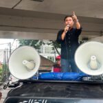 Koordinator Aksi, Sukma Hidayat saat berorasi di depan Gedung Mapolda Sumsel, Rabu (10/6/26). Fhoto: Istimewa