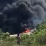 Api melahap lokasi pengeboran minyak ilegal yang berada di kawasan hutan eks lahan PT Pakerin, Kecamatan Batang Hari Leko, Minggu (7/6/2026). Fhoto: Istimewa