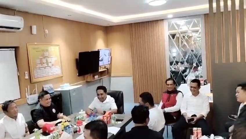 Dir Intelkam Polda Sumsel, Kombes Pol Tony Budhi Susetyo menerima perwakilan massa ALERGI, Rabu (10/6/26).Fhoto: Istimewa 